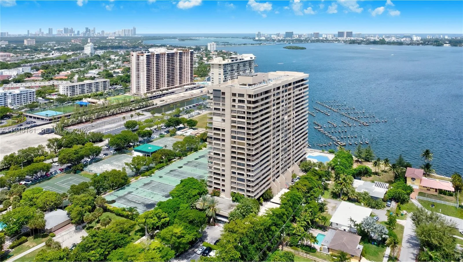 11113 Biscayne Blvd # PH8, Miami, FL 33181