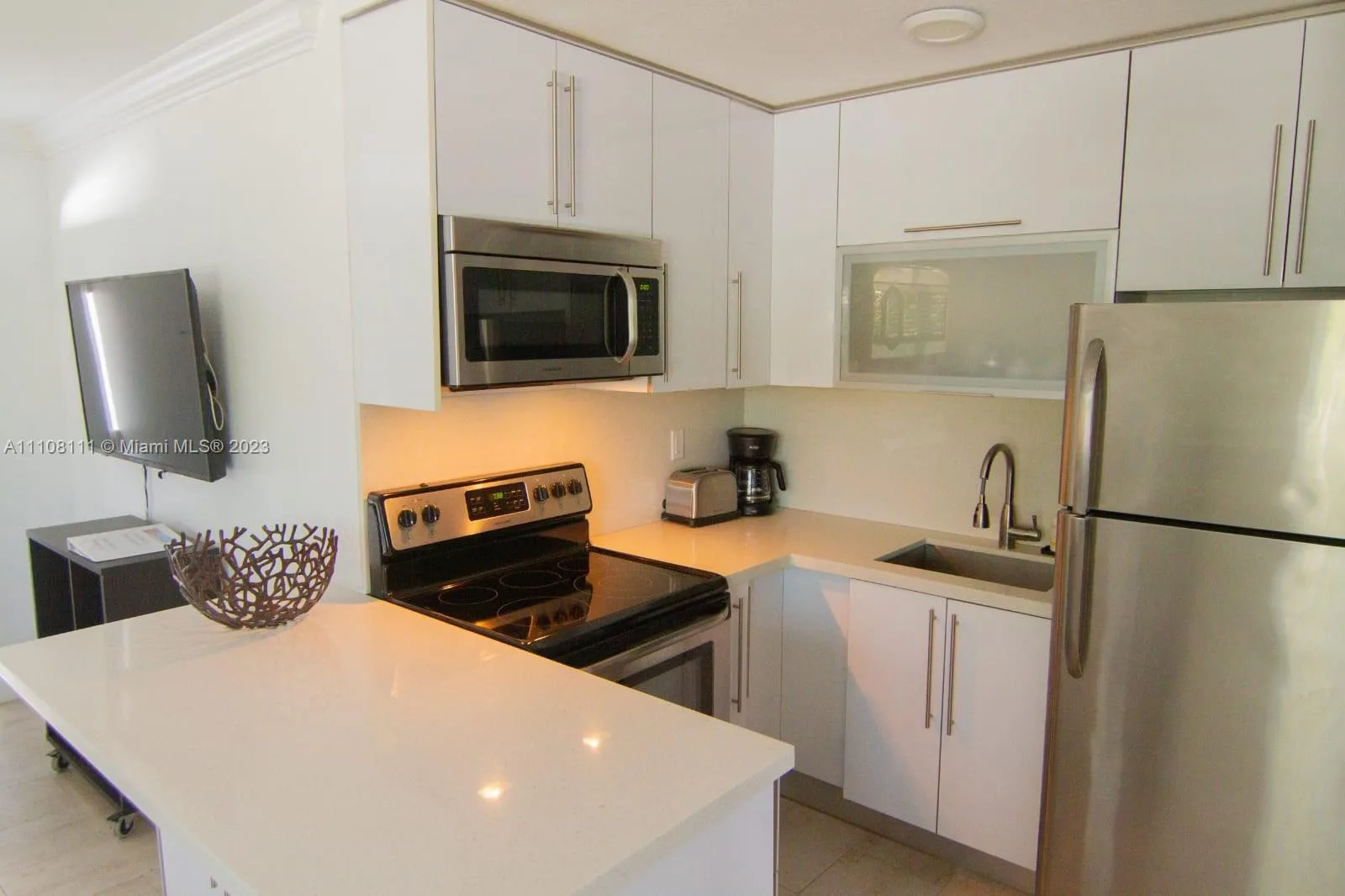 753 Michigan # 3A, Miami Beach, FL 33139 photo 8