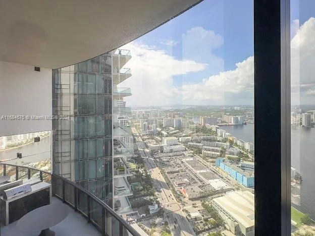 18555 Collins Ave # 5203, Sunny Isles Beach, FL 33160 photo 7