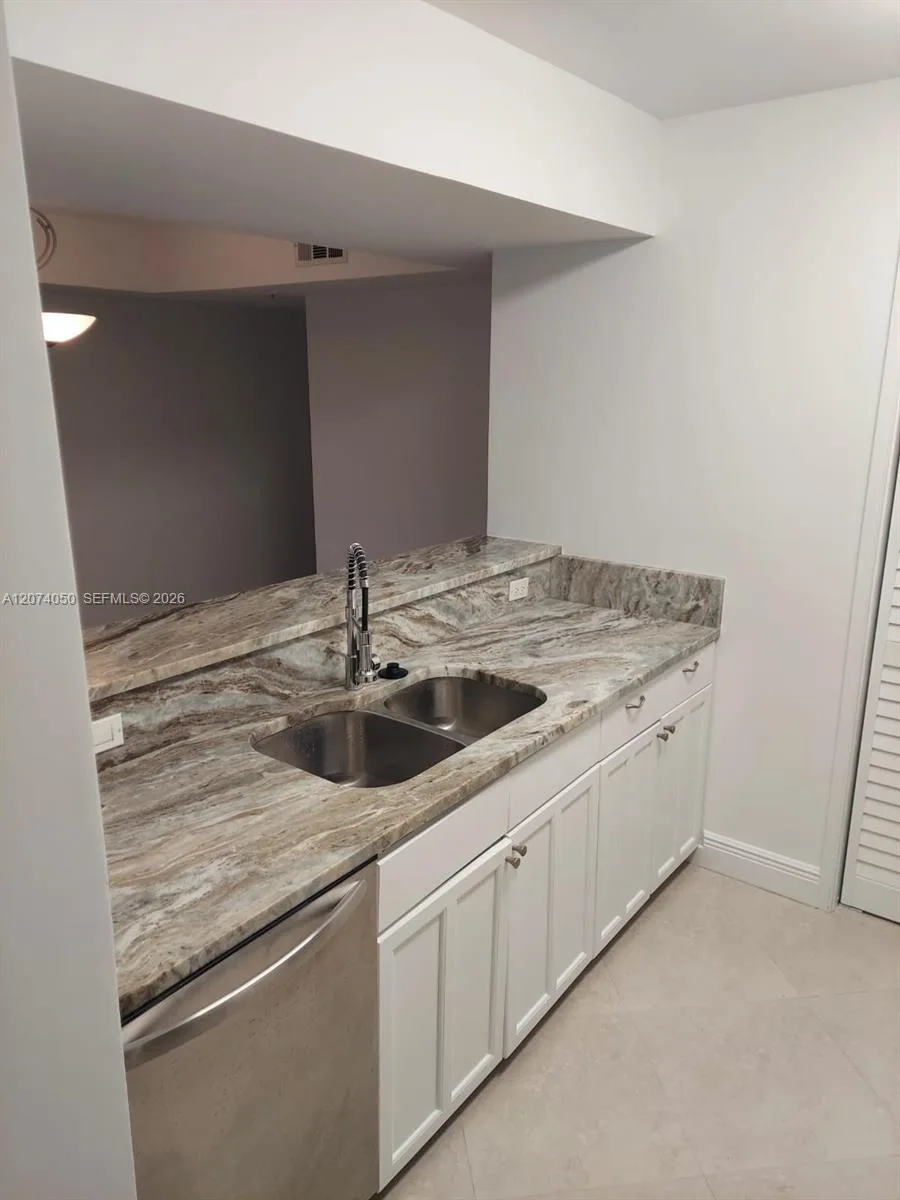 800 Scotia Dr # 103, Hypoluxo, FL 33462 photo 5