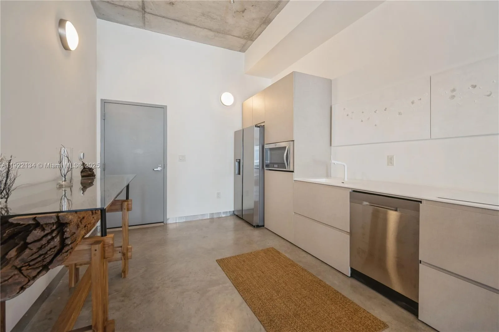 2001 Meridian Ave # 512, Miami Beach, FL 33139 photo 5