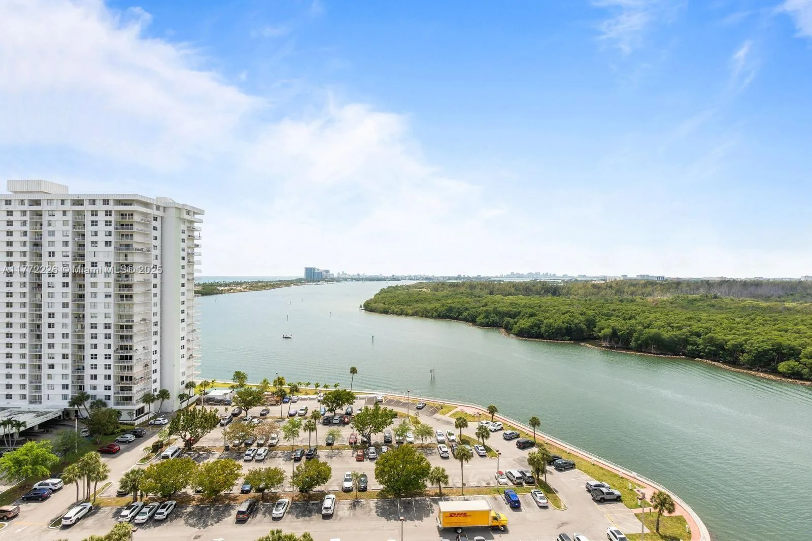400 Kings Point Dr # 1607, Sunny Isles Beach, FL 33160 photo 7