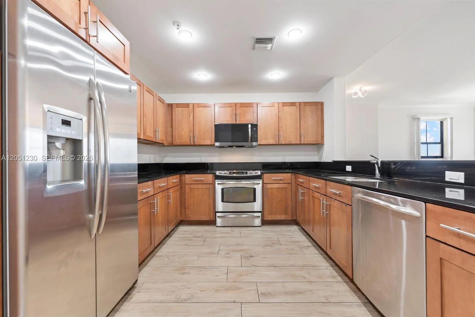 8390 SW 72nd Ave # 702, Miami, FL 33143 photo 5