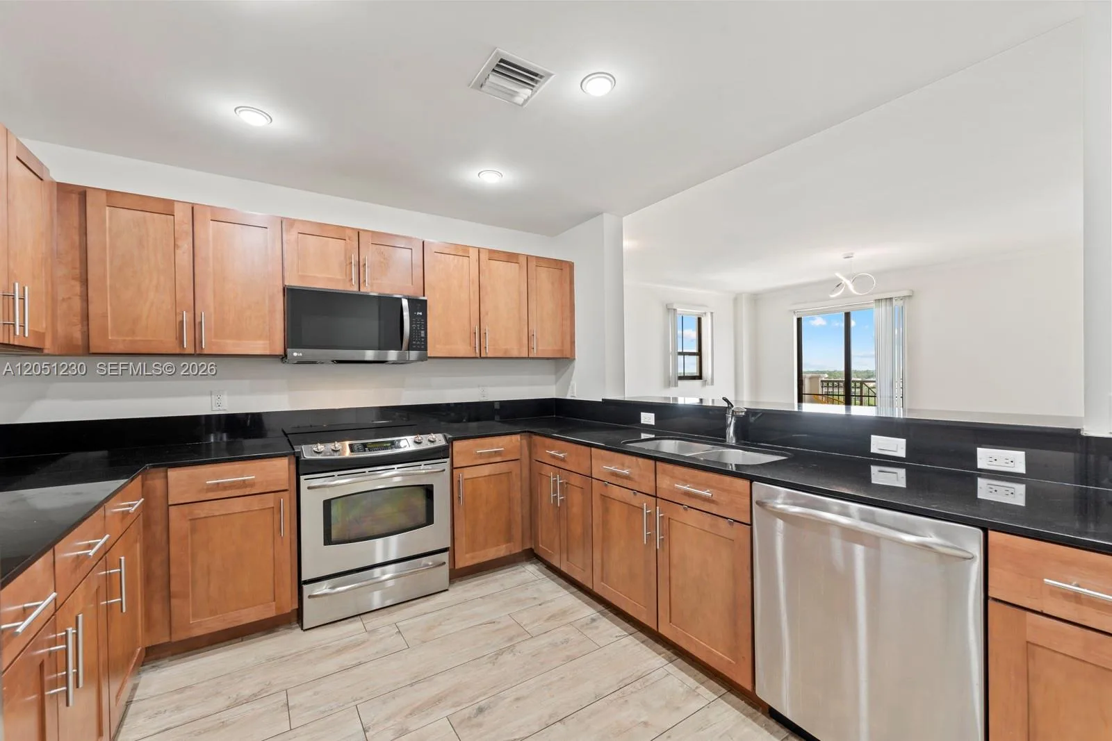 8390 SW 72nd Ave # 702, Miami, FL 33143 photo 6