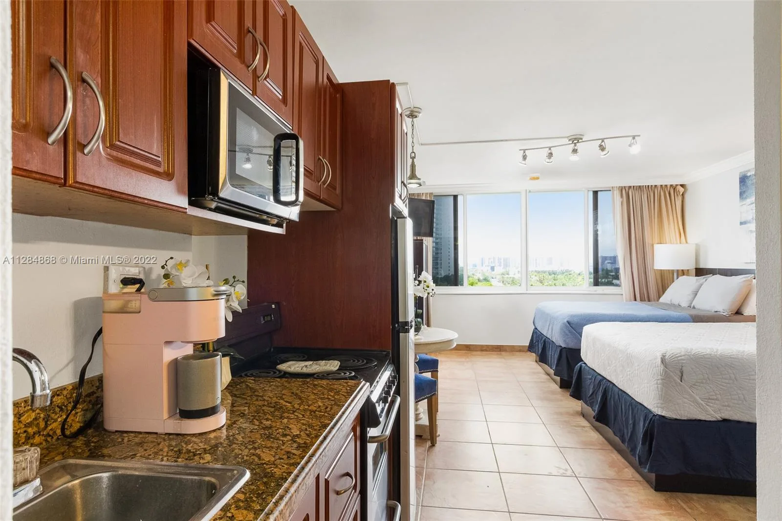 19201 Collins Ave # 641, Sunny Isles Beach, FL 33160 photo 12
