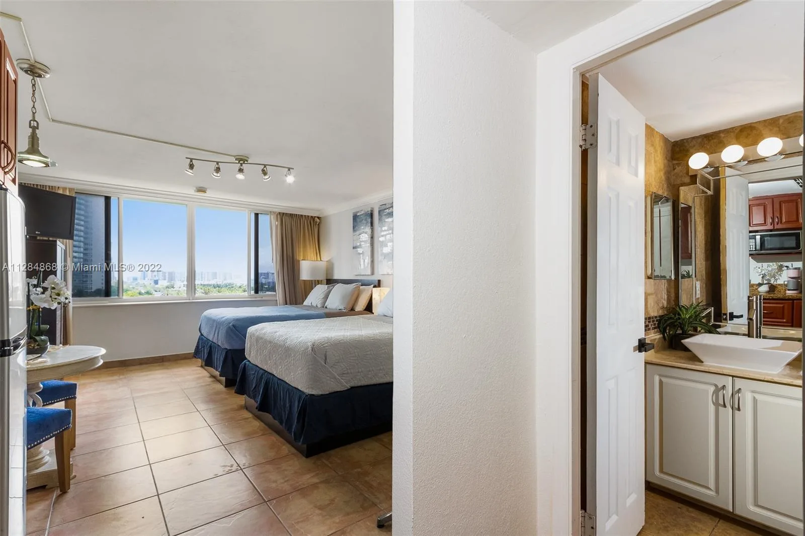 19201 Collins Ave # 641, Sunny Isles Beach, FL 33160 photo 13