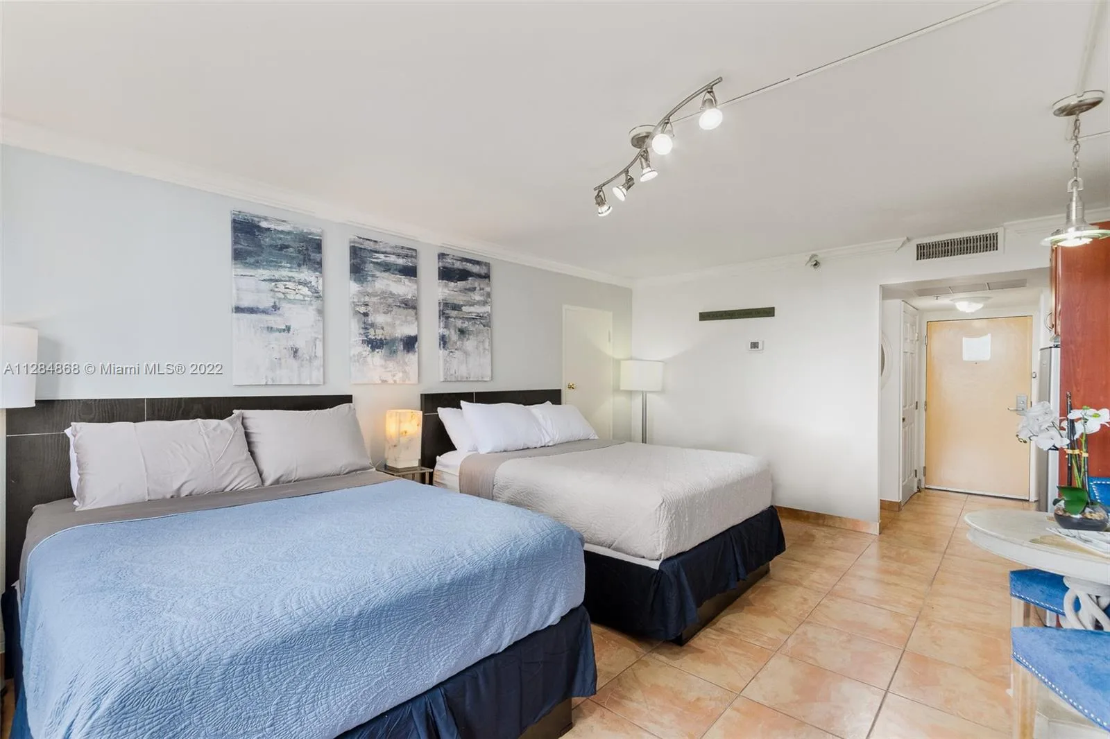 19201 Collins Ave # 641, Sunny Isles Beach, FL 33160 photo 8