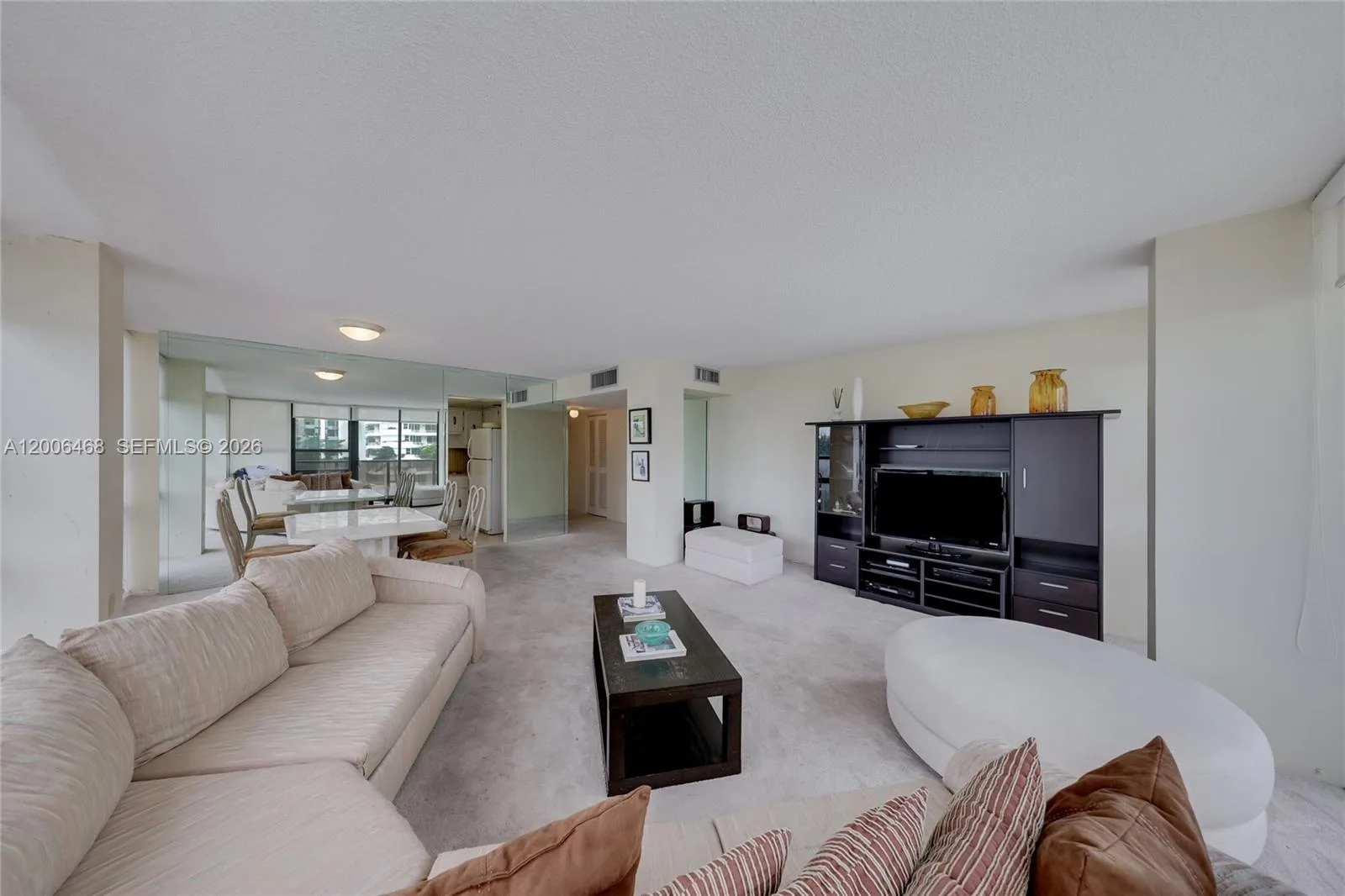 600 NE 36th St # 421, Miami, FL 33137