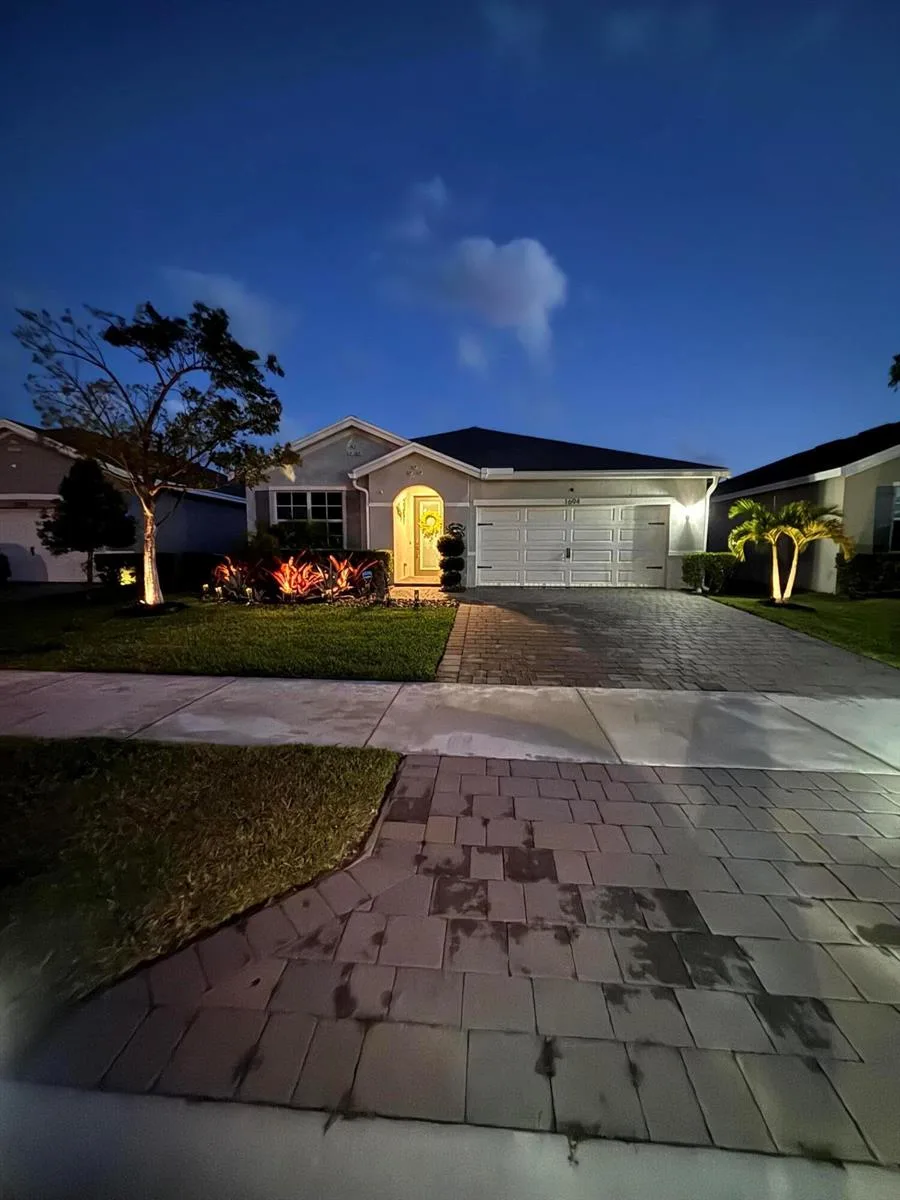 1694 NE WHITE PINE Terrace, Ocean Breeze, FL 34957