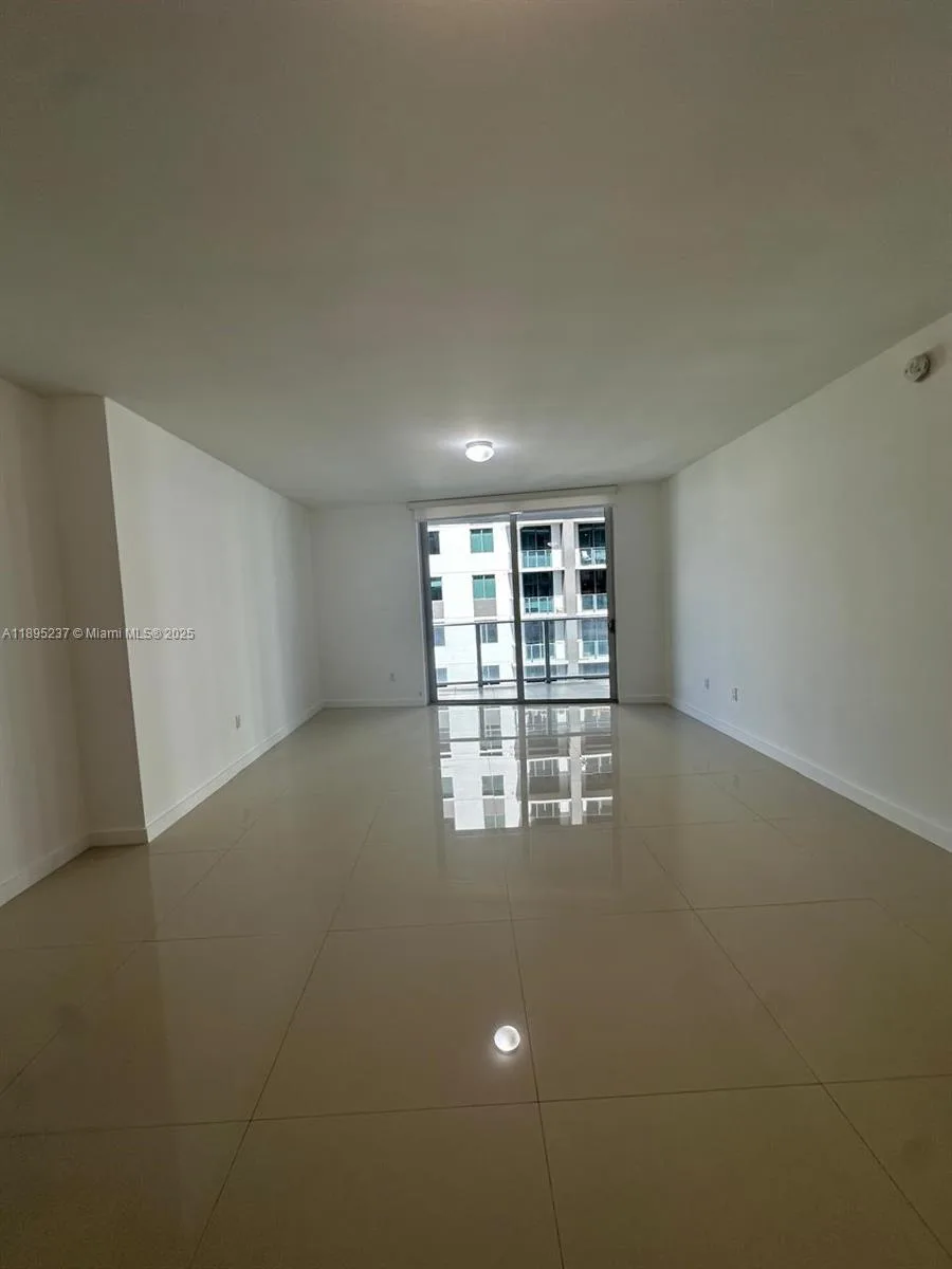 1010 SW 2nd Ave # 1507, Miami, FL 33130 photo 11