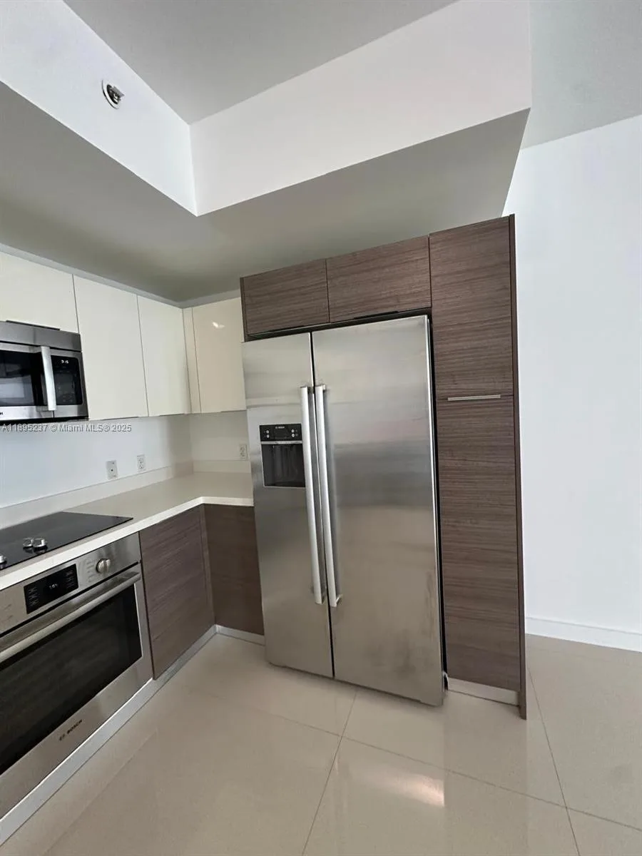 1010 SW 2nd Ave # 1507, Miami, FL 33130 photo 7