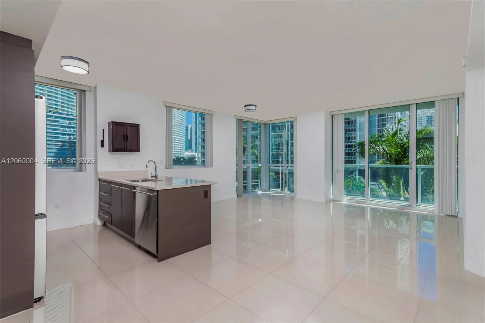 500 Brickell Ave # 401, Miami, FL 33131
