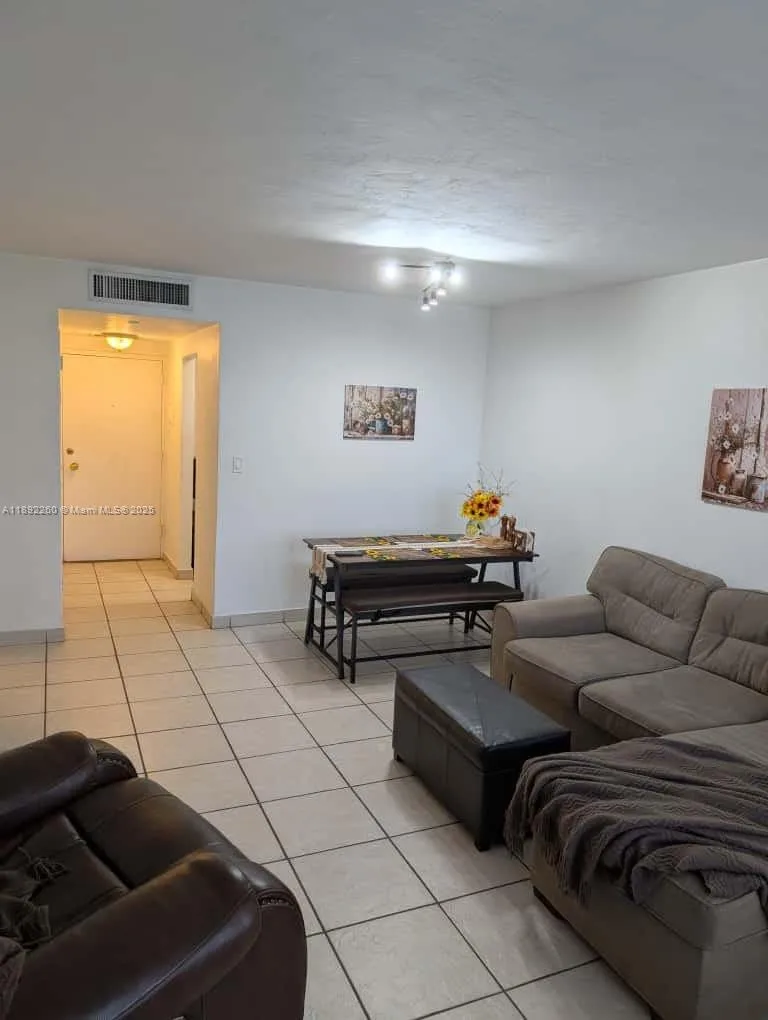 2899 Collins Ave # 736, Miami Beach, FL 33140 photo 10