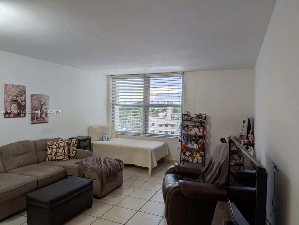 2899 Collins Ave # 736, Miami Beach, FL 33140 photo 13