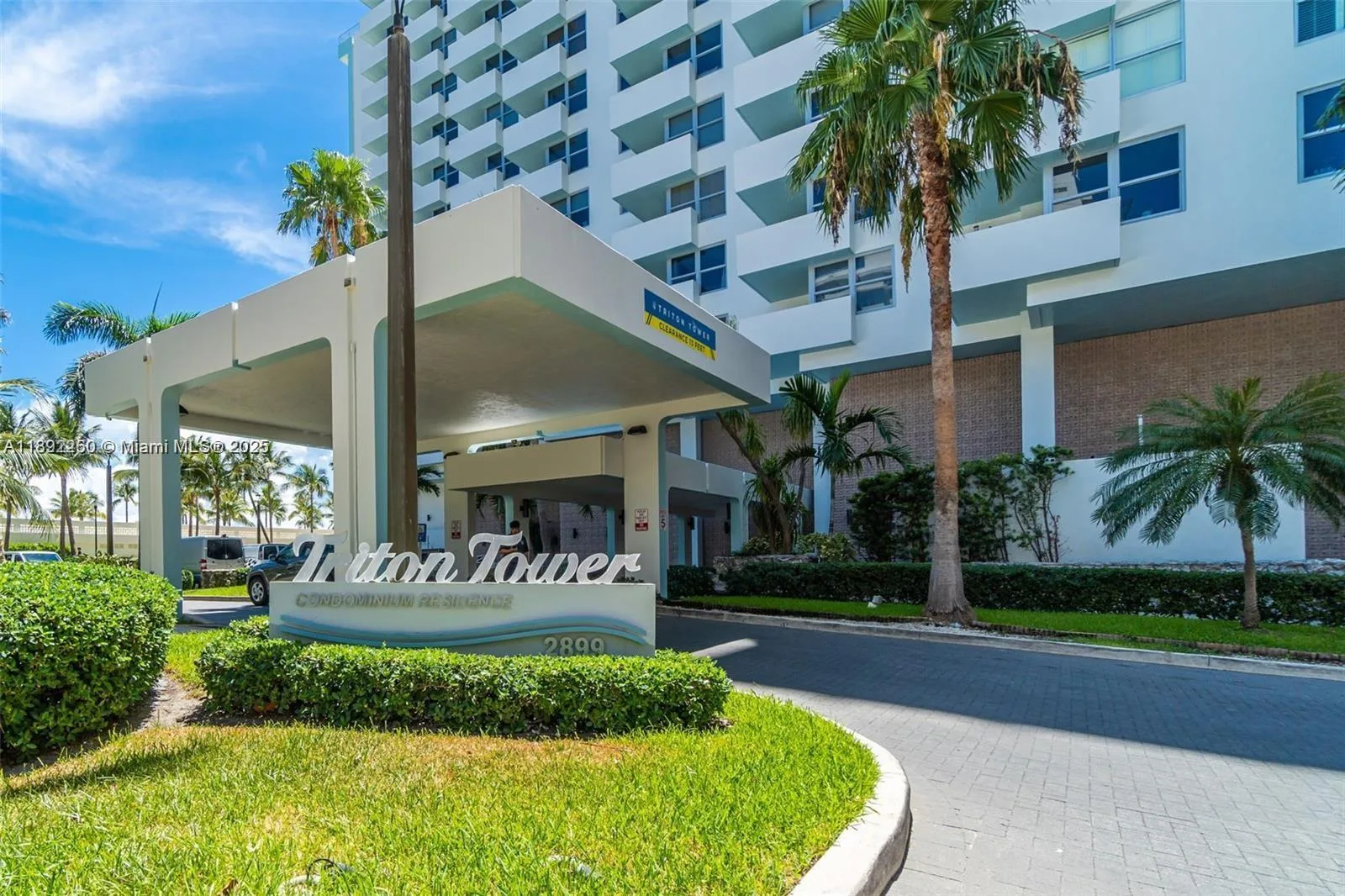 2899 Collins Ave # 736, Miami Beach, FL 33140 photo 2