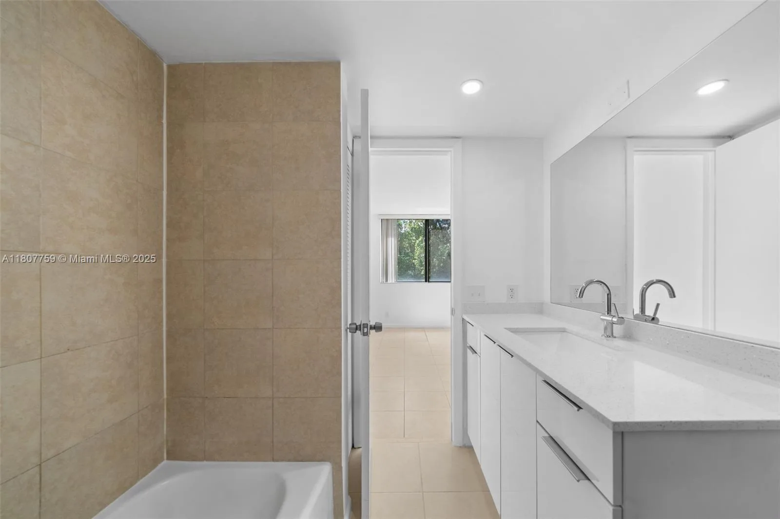 4222 Inverrary Blvd # 4211, Lauderhill, FL 33319 photo 11