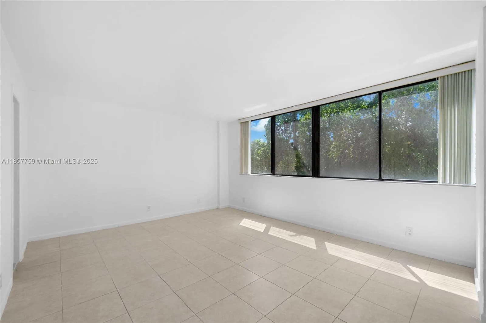 4222 Inverrary Blvd # 4211, Lauderhill, FL 33319 photo 6