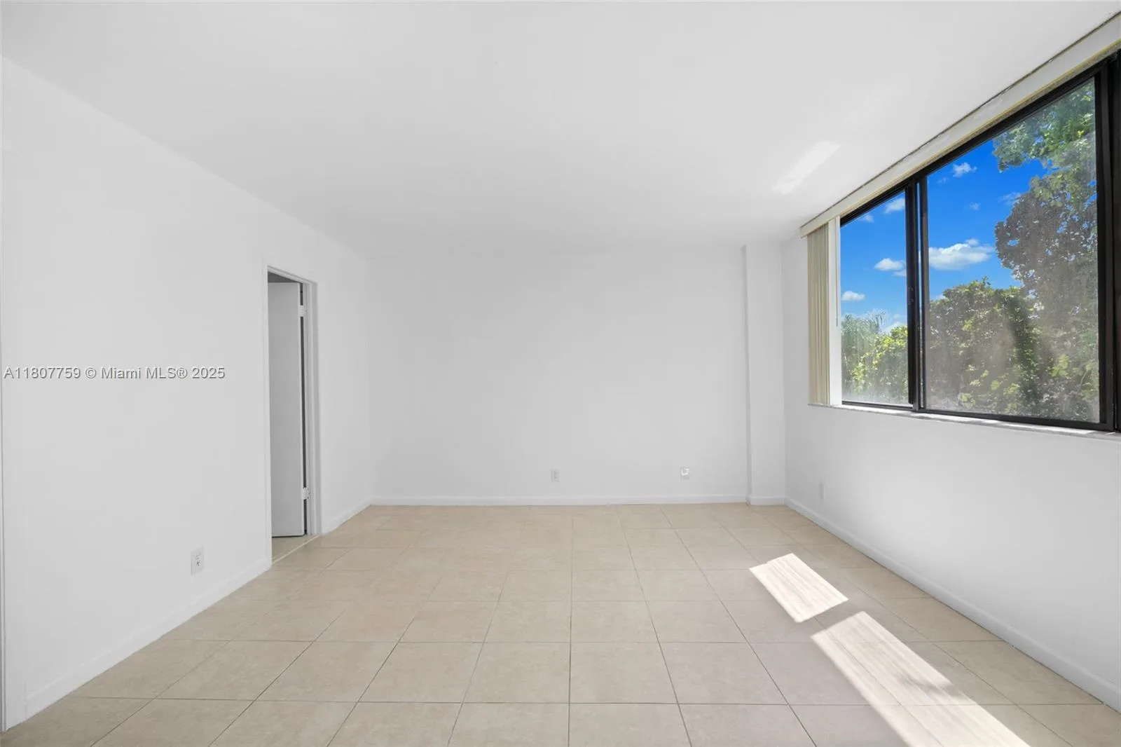 4222 Inverrary Blvd # 4211, Lauderhill, FL 33319 photo 7