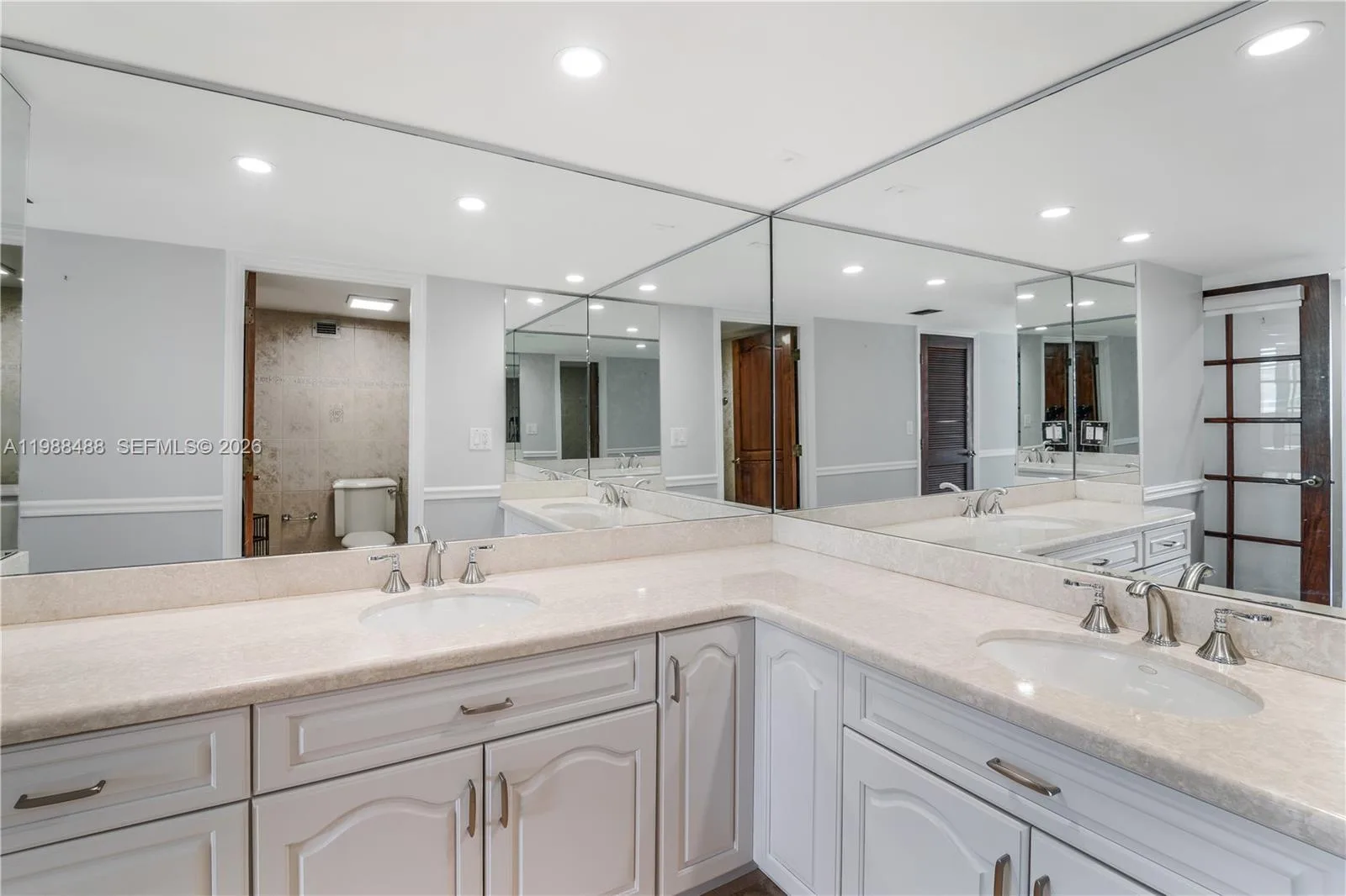 6039 Collins Ave # 1229, Miami Beach, FL 33140 photo 11