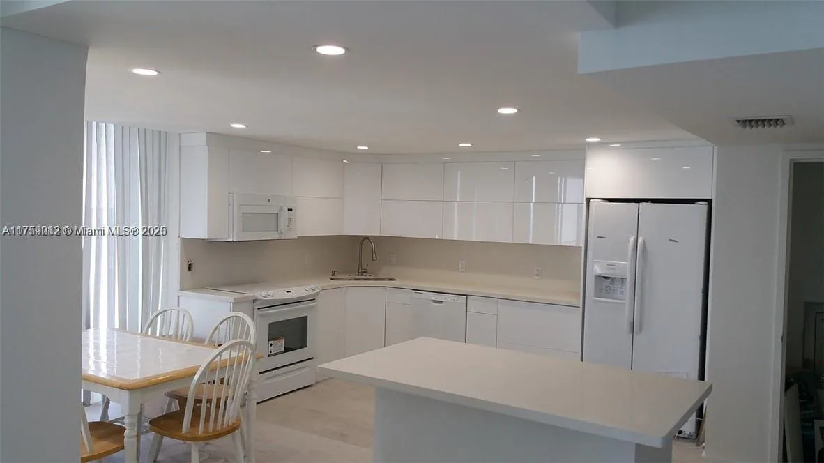 881 Ocean Dr # 22F, Key Biscayne, FL 33149 photo 7