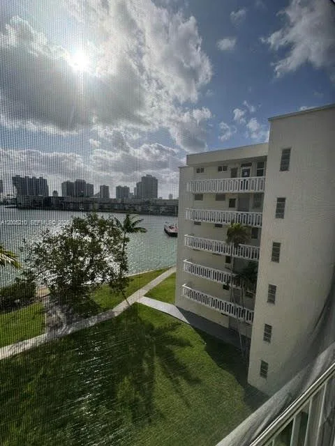 2861 Leonard Dr # F514, Aventura, FL 33160 photo 13