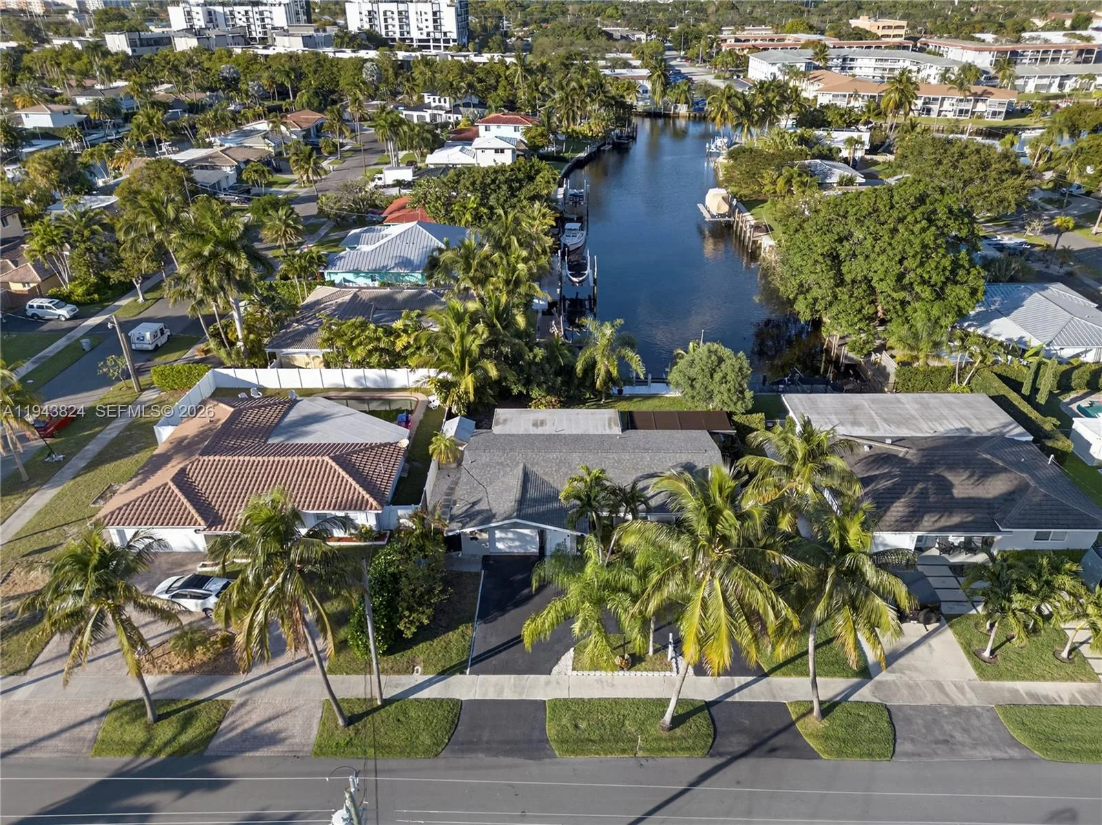 371 SE 3rd St, Pompano Beach, FL 33060 photo 4