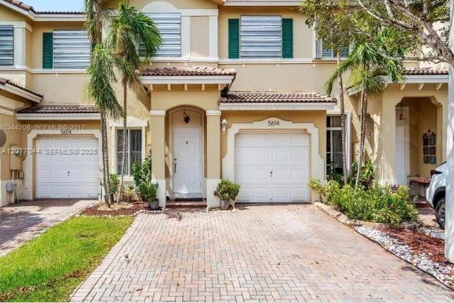 5614 NW 112th Pl, Doral, FL 33178 photo 2
