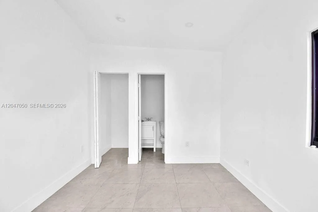 1102 NW 103rd St, Miami, FL 33150 photo 13