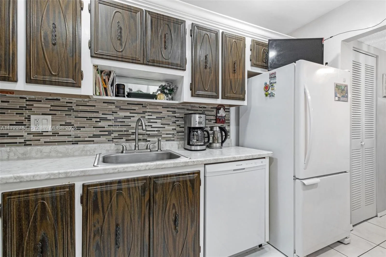4000 NW 44th Ave # 205, Lauderdale Lakes, FL 33319 photo 4