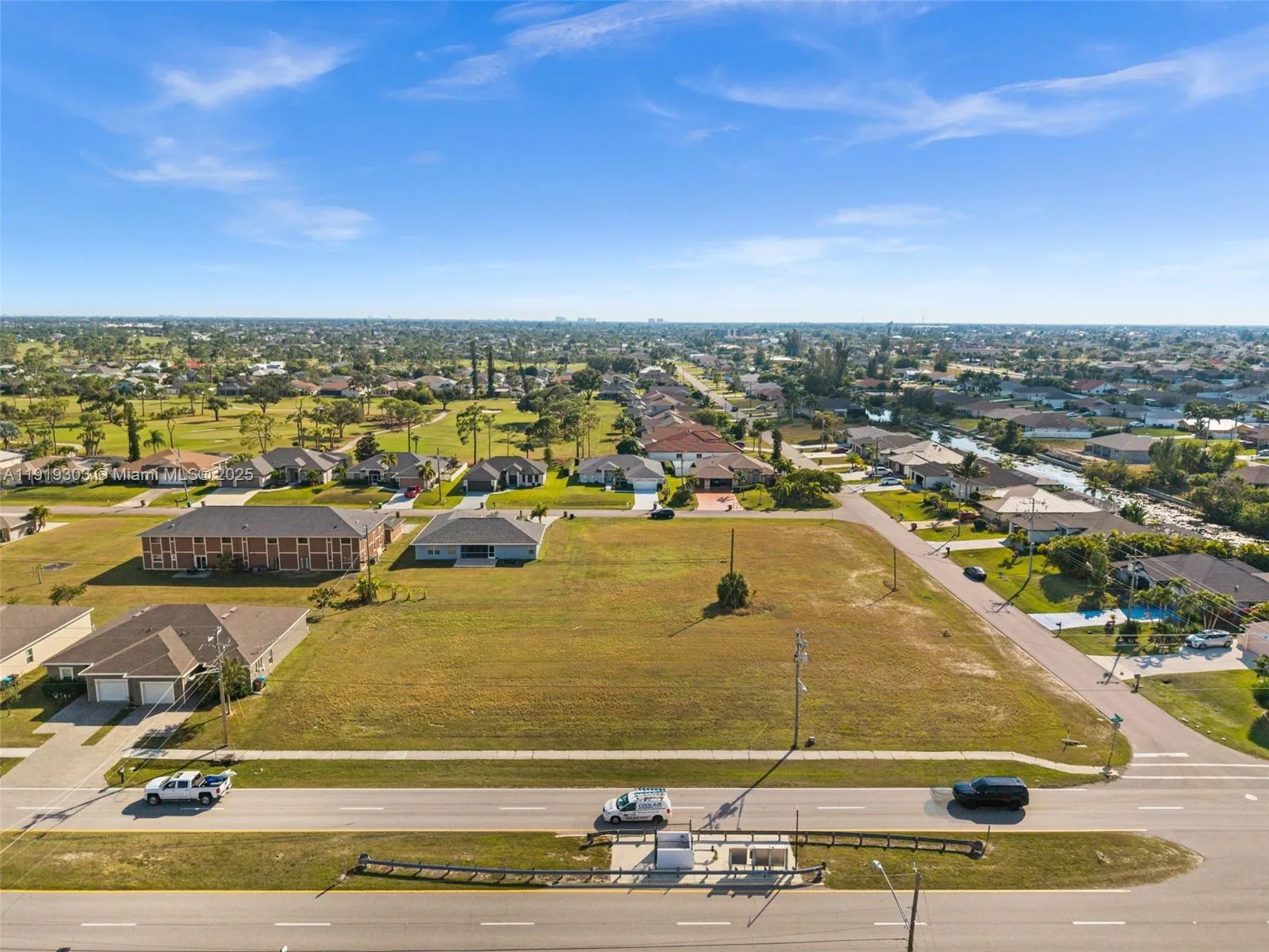 1418 Trafalgar PKWY, Cape Coral, FL 33991
