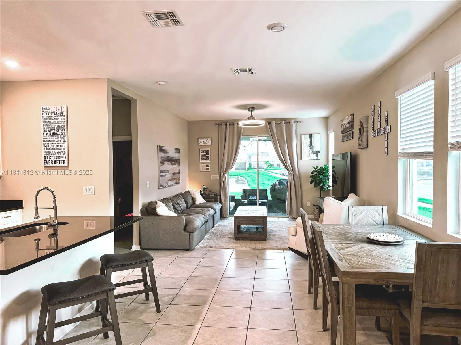 11524 Woodleaf Dr, Bradenton, FL 34211 photo 3