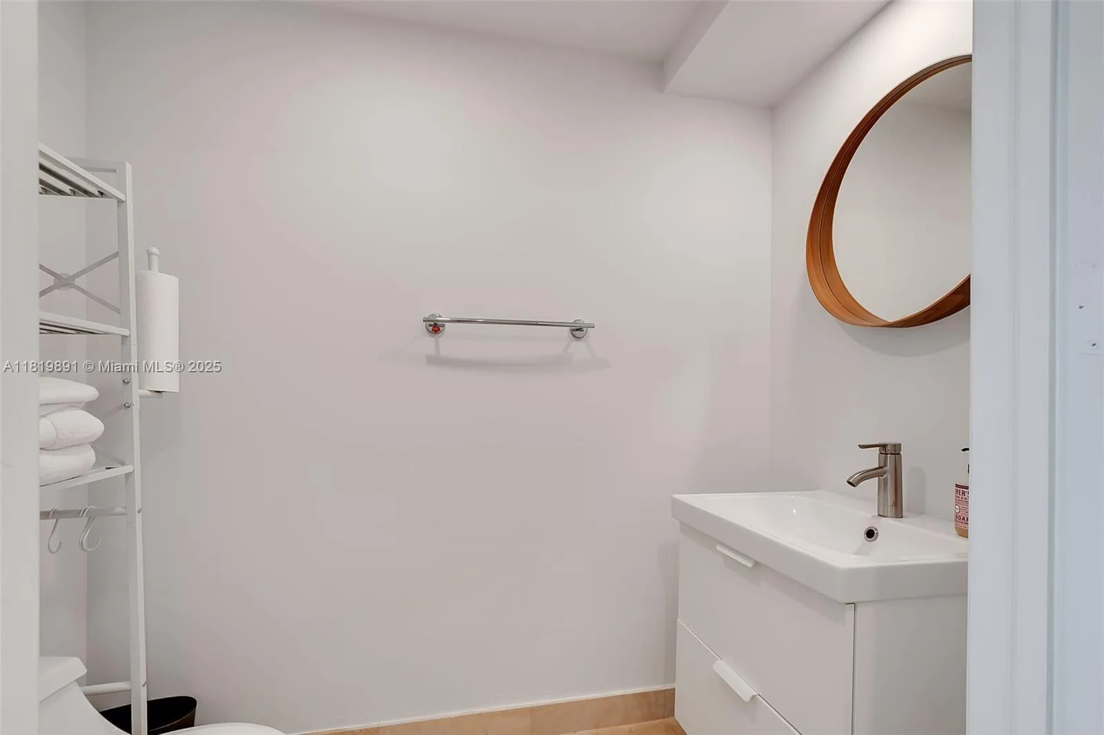848 Brickell Key Dr # 1803, Miami, FL 33131 photo 6