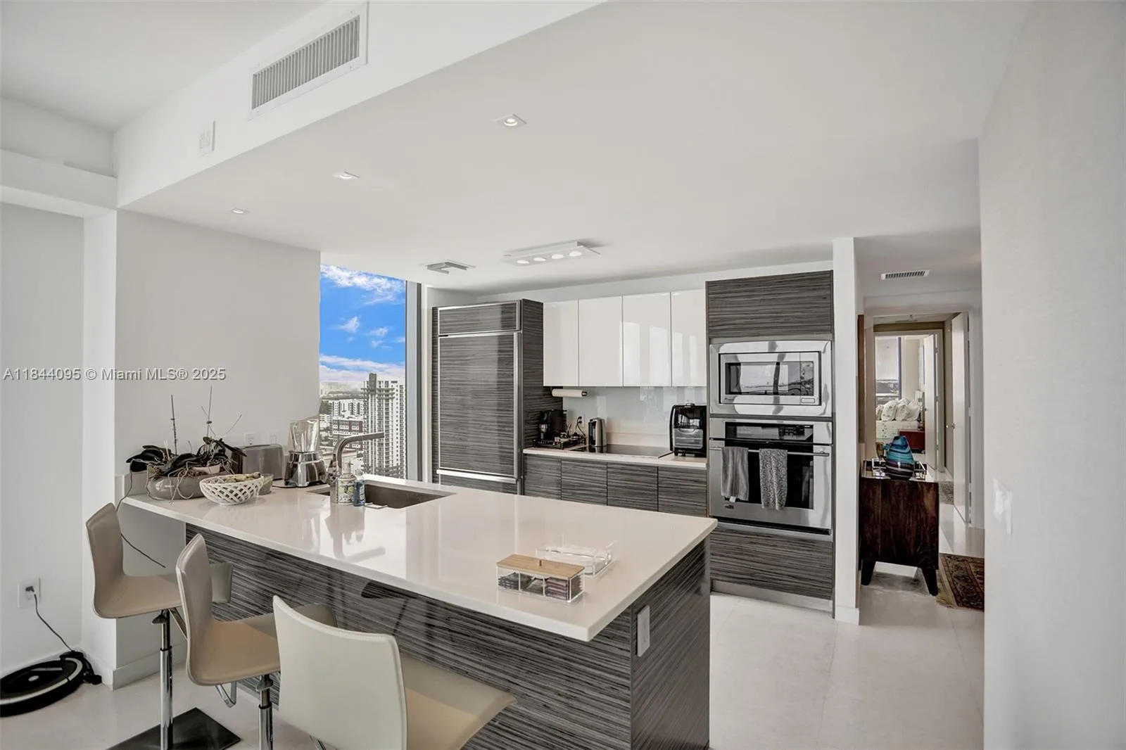 460 NE 28th St # 2608, Miami, FL 33137 photo 9