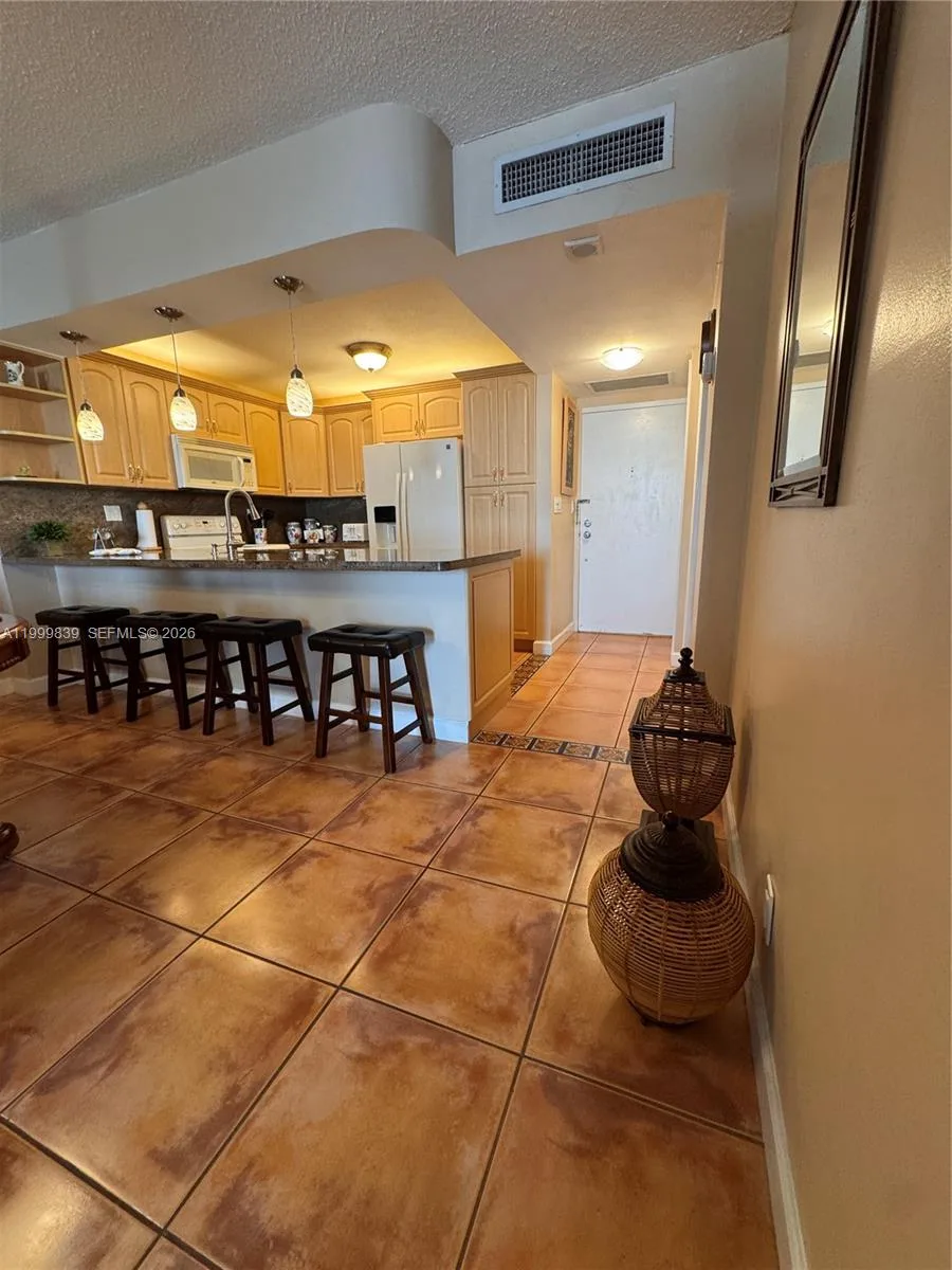 3725 S Ocean Dr # 421, Hollywood, FL 33019 photo 4