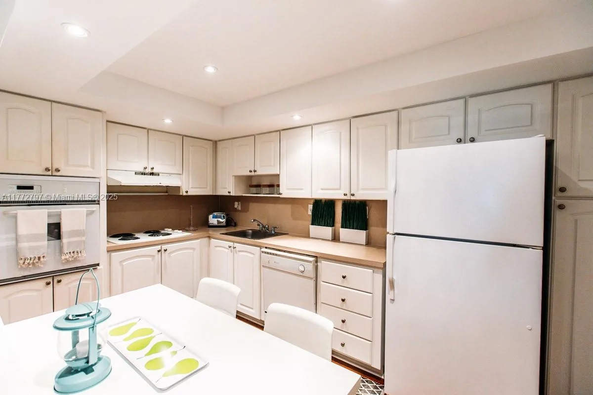 19370 Collins Ave # 326, Sunny Isles Beach, FL 33160 photo 10