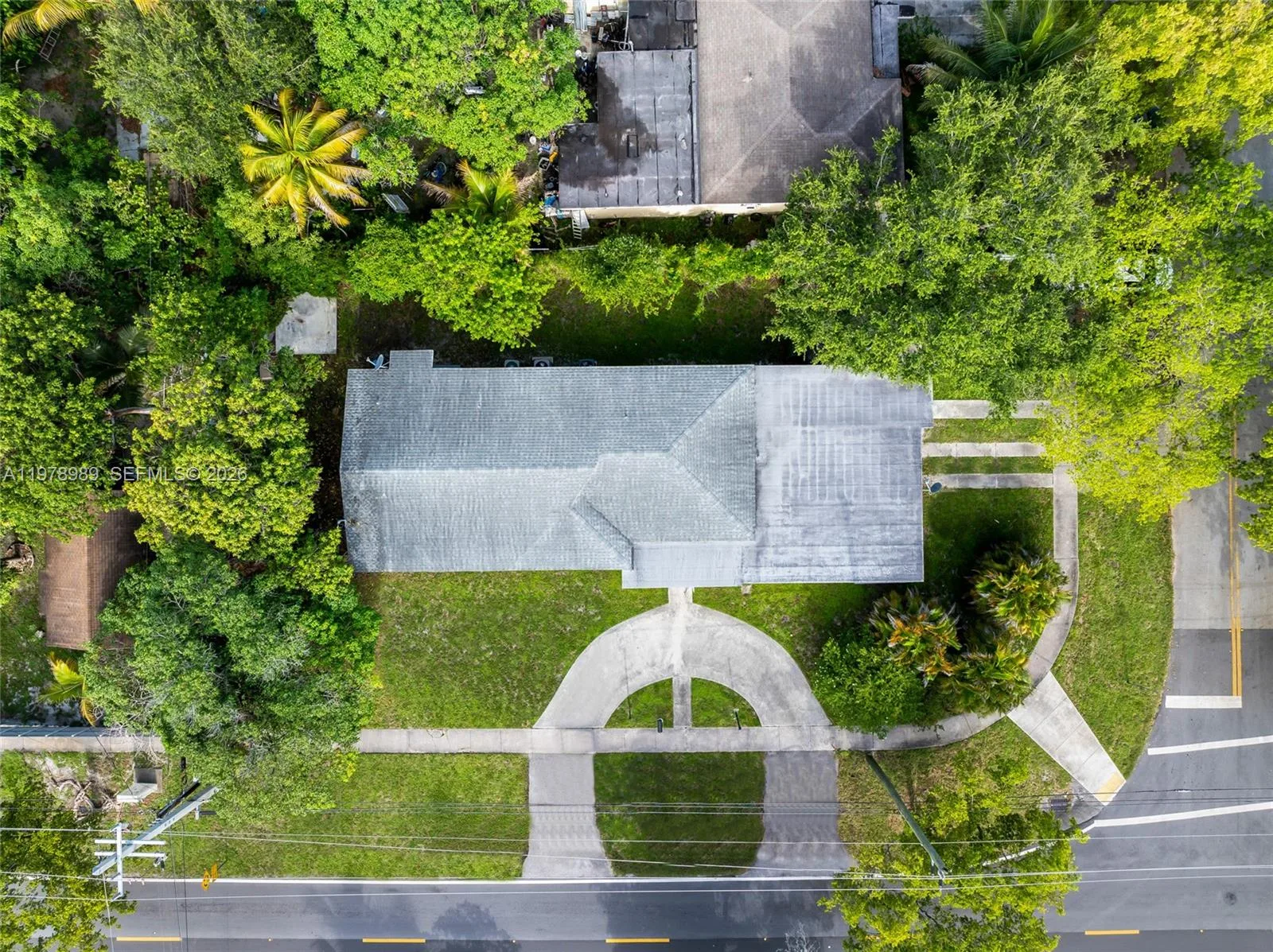 12090 NW 12th Ave, North Miami, FL 33168 photo 3