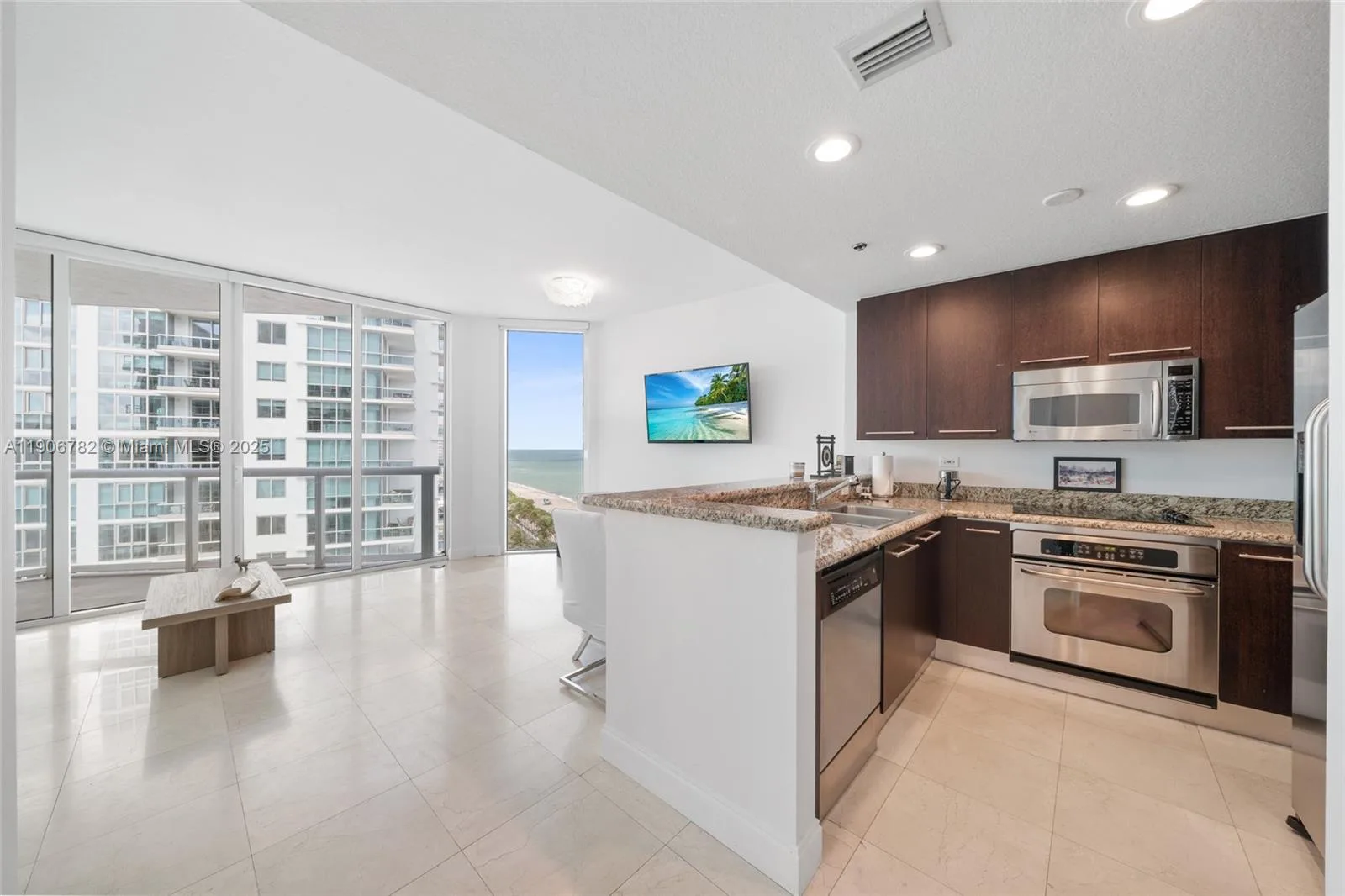 6515 Collins Ave # 1501, Miami Beach, FL 33141 photo 2