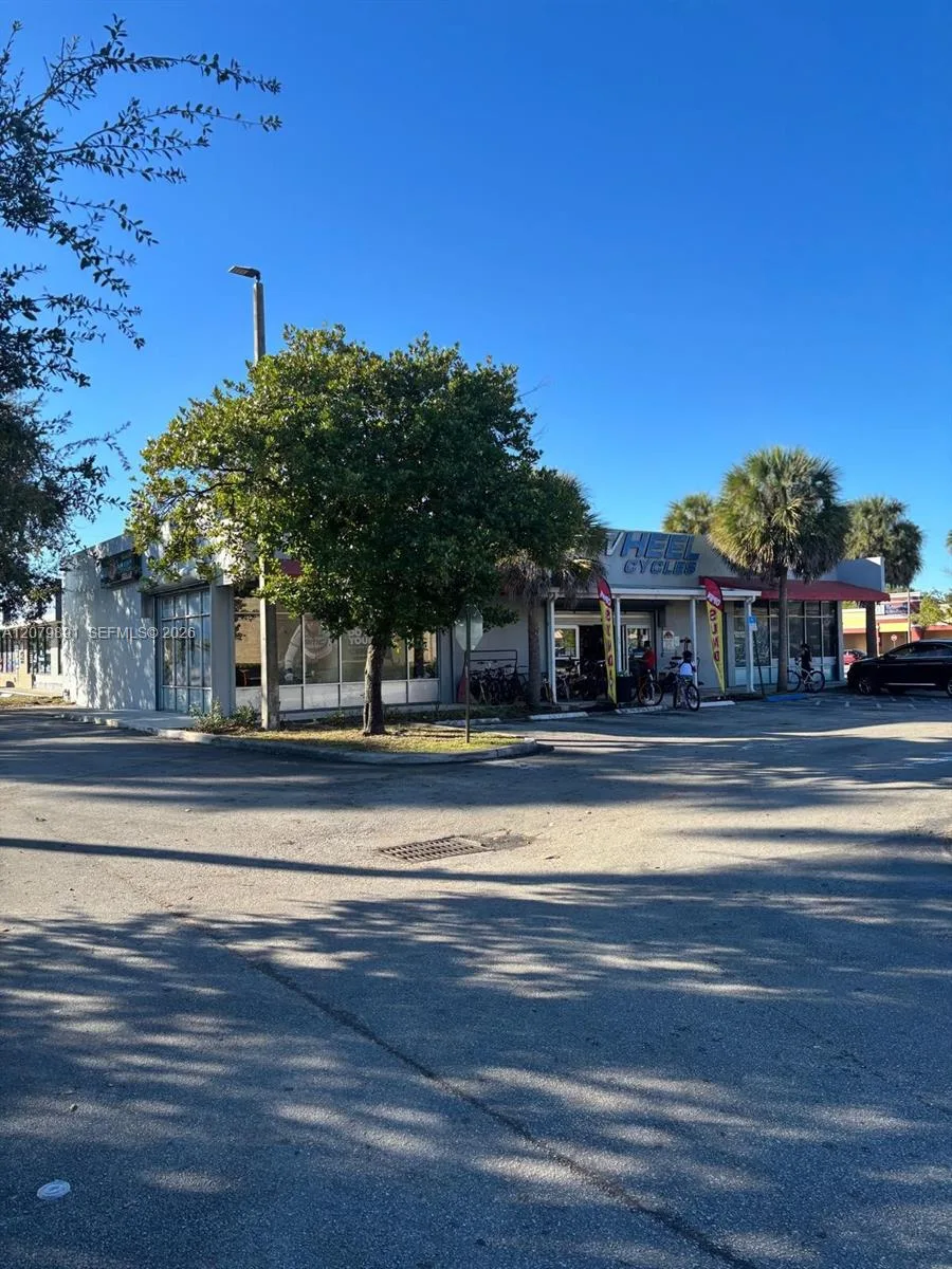 7035 Taft St, Hollywood, FL 33024