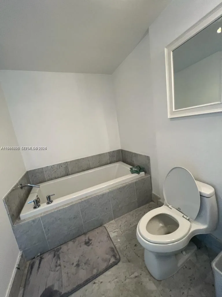 253 NE 2nd St # 3806, Miami, FL 33132 photo 10