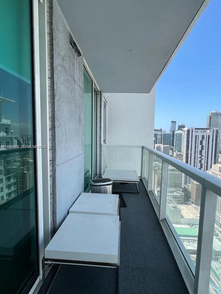 253 NE 2nd St # 3806, Miami, FL 33132 photo 12