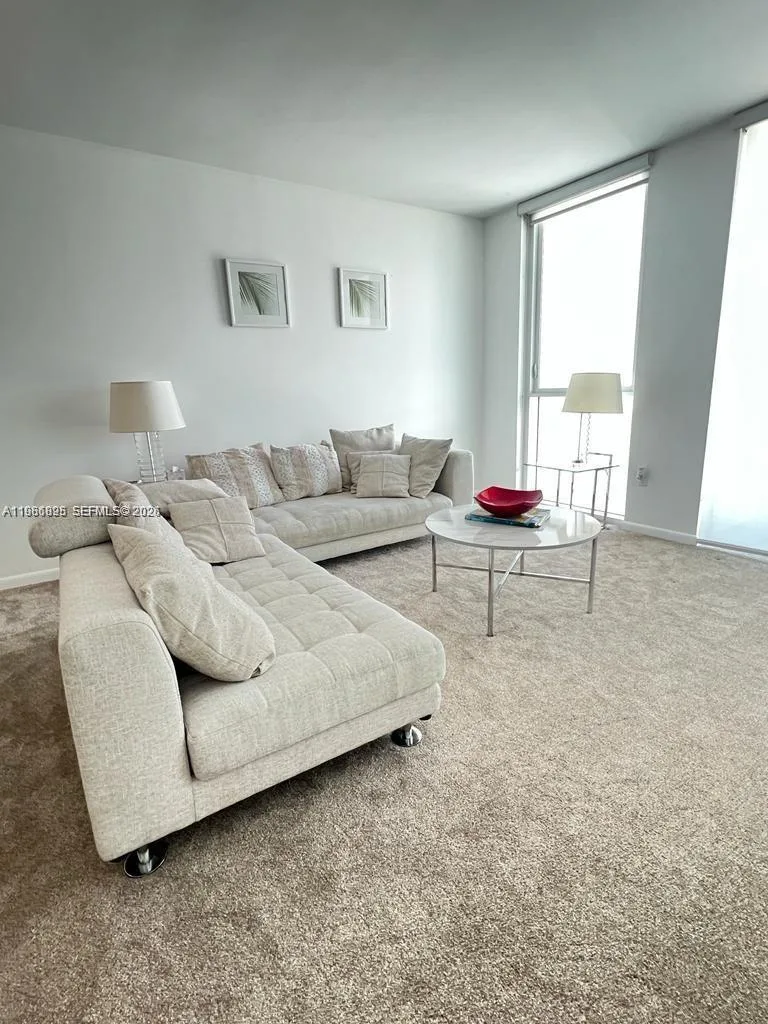 253 NE 2nd St # 3806, Miami, FL 33132 photo 9