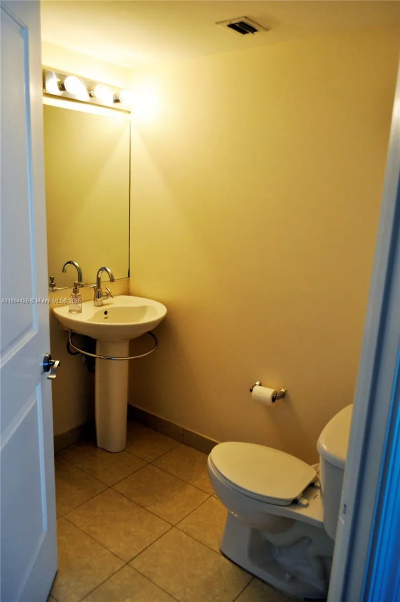 480 NE 30th St # 702, Miami, FL 33137 photo 11