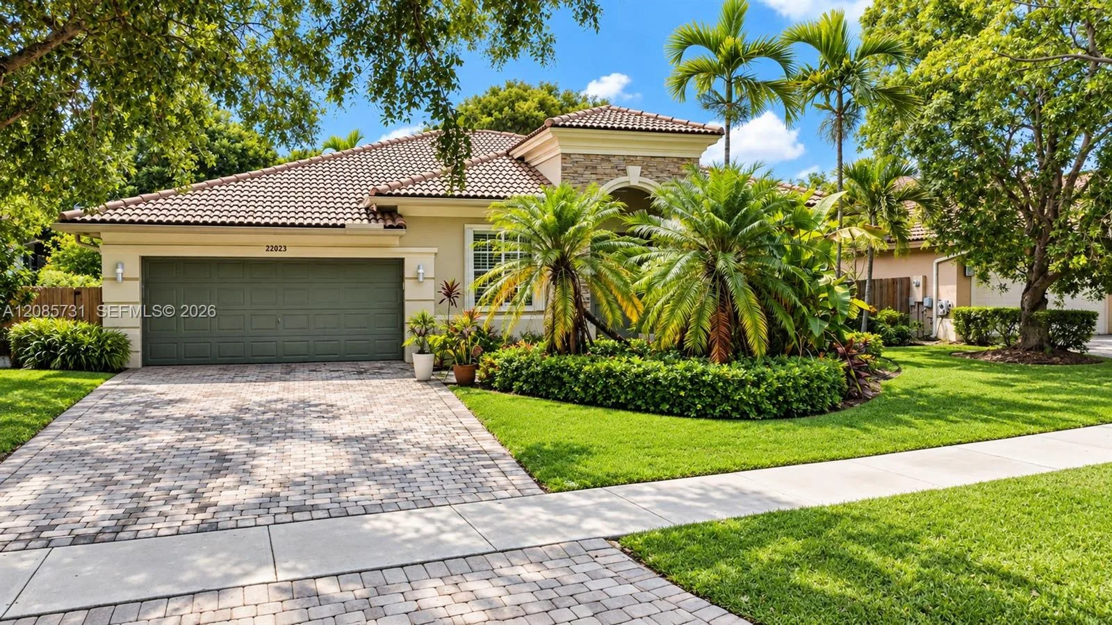 22023 SW 95th Pl, Cutler Bay, FL 33190