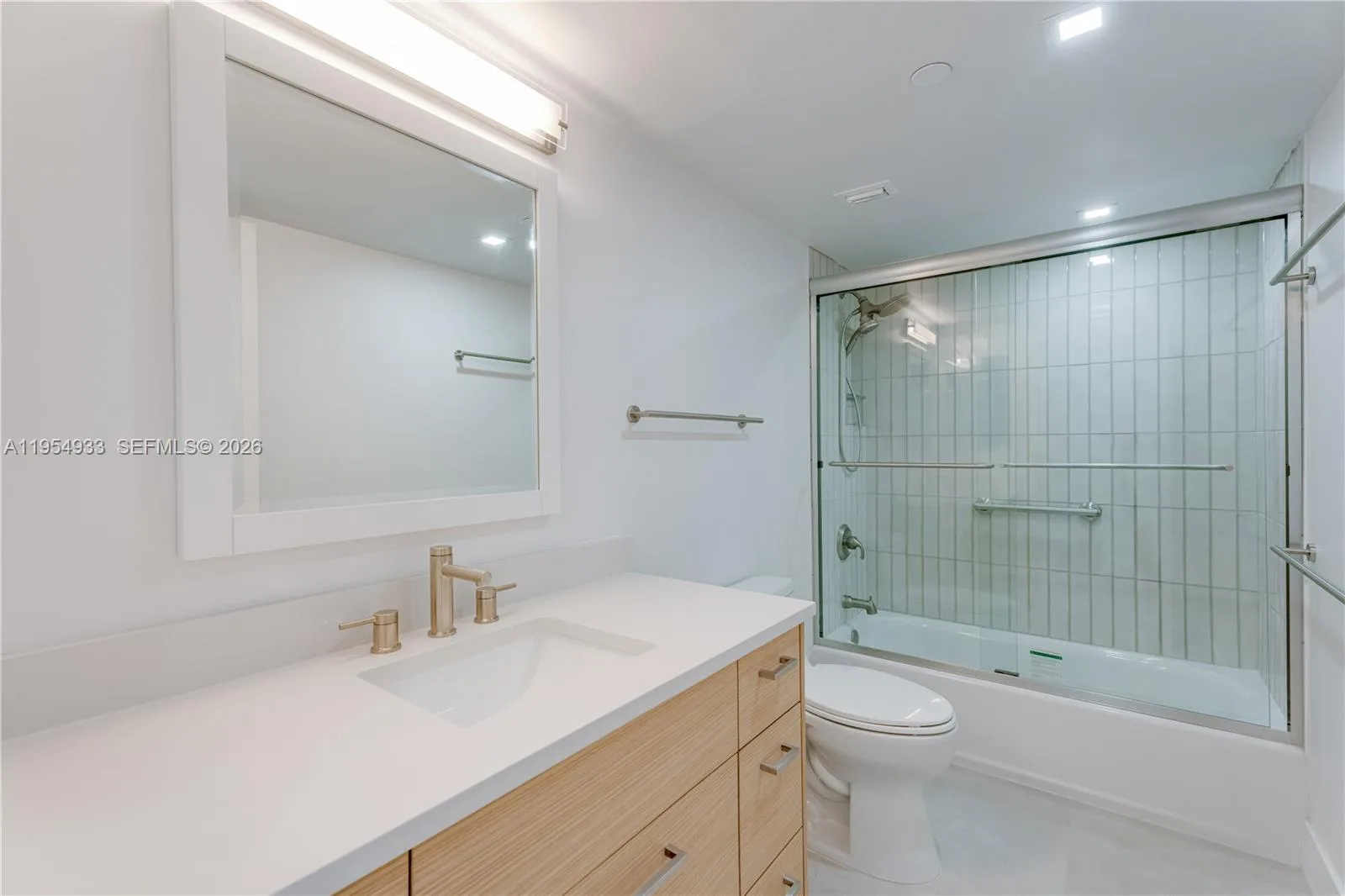 881 Ocean Dr # 13C, Key Biscayne, FL 33149 photo 11