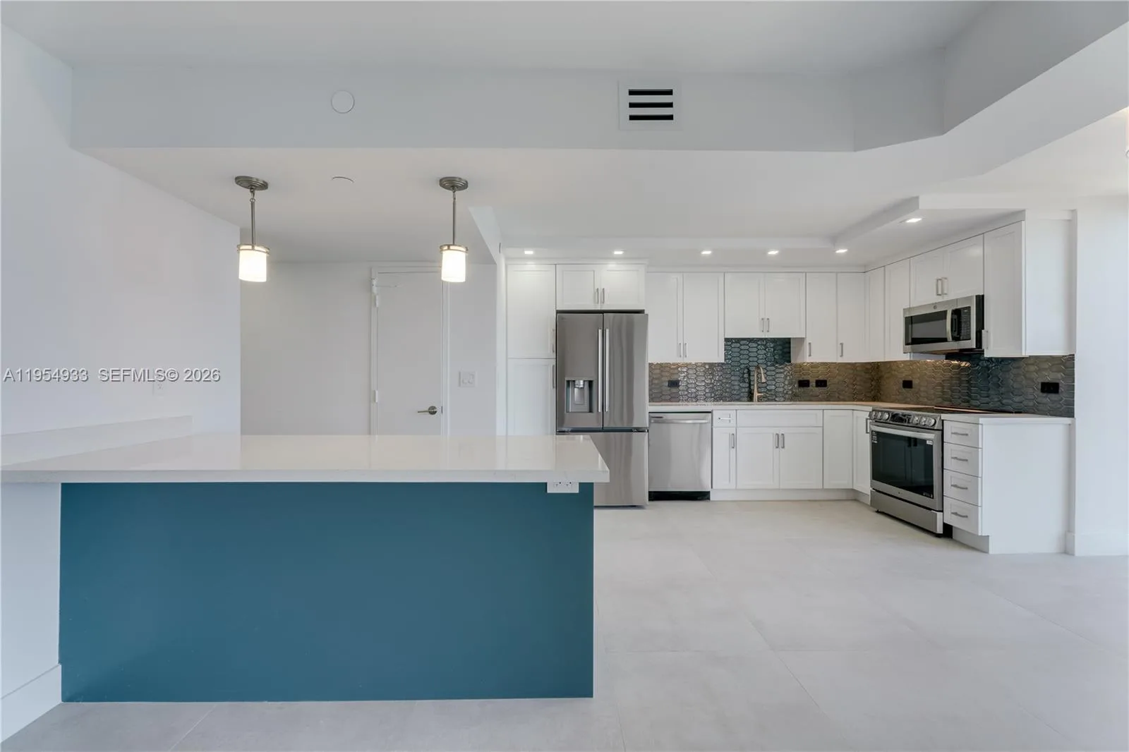 881 Ocean Dr # 13C, Key Biscayne, FL 33149 photo 8