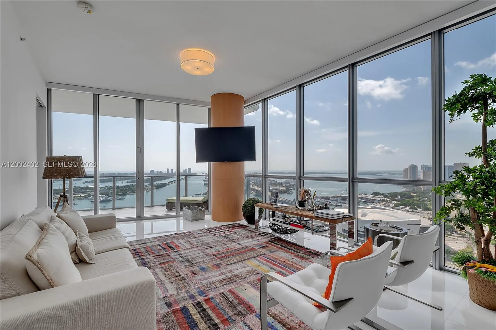 1100 Biscayne Blvd # 3901, Miami, FL 33132
