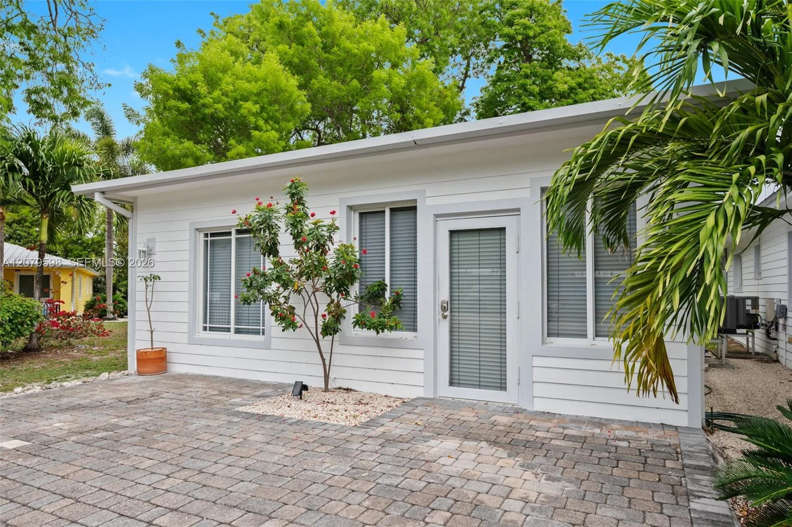 4 Transylvania Ave # B, Key Largo, FL 33037