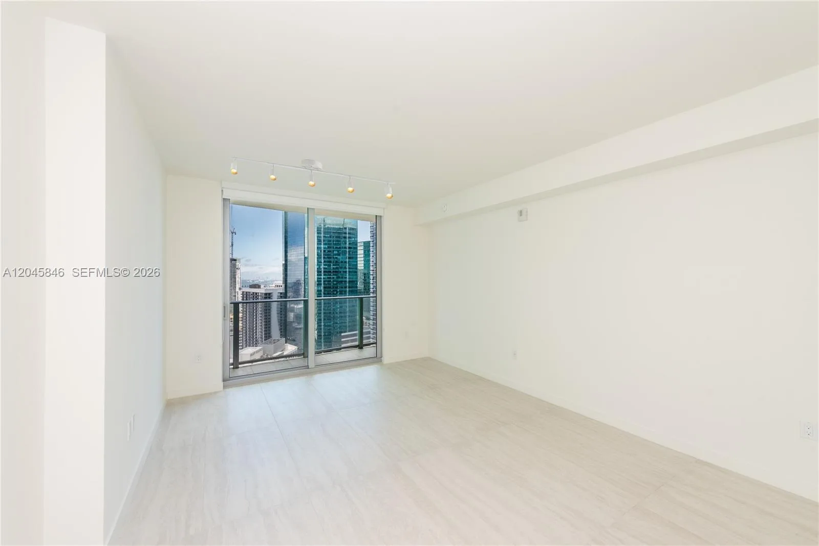 77 SE 5th Street # 3604, Miami, FL 33131 photo 4