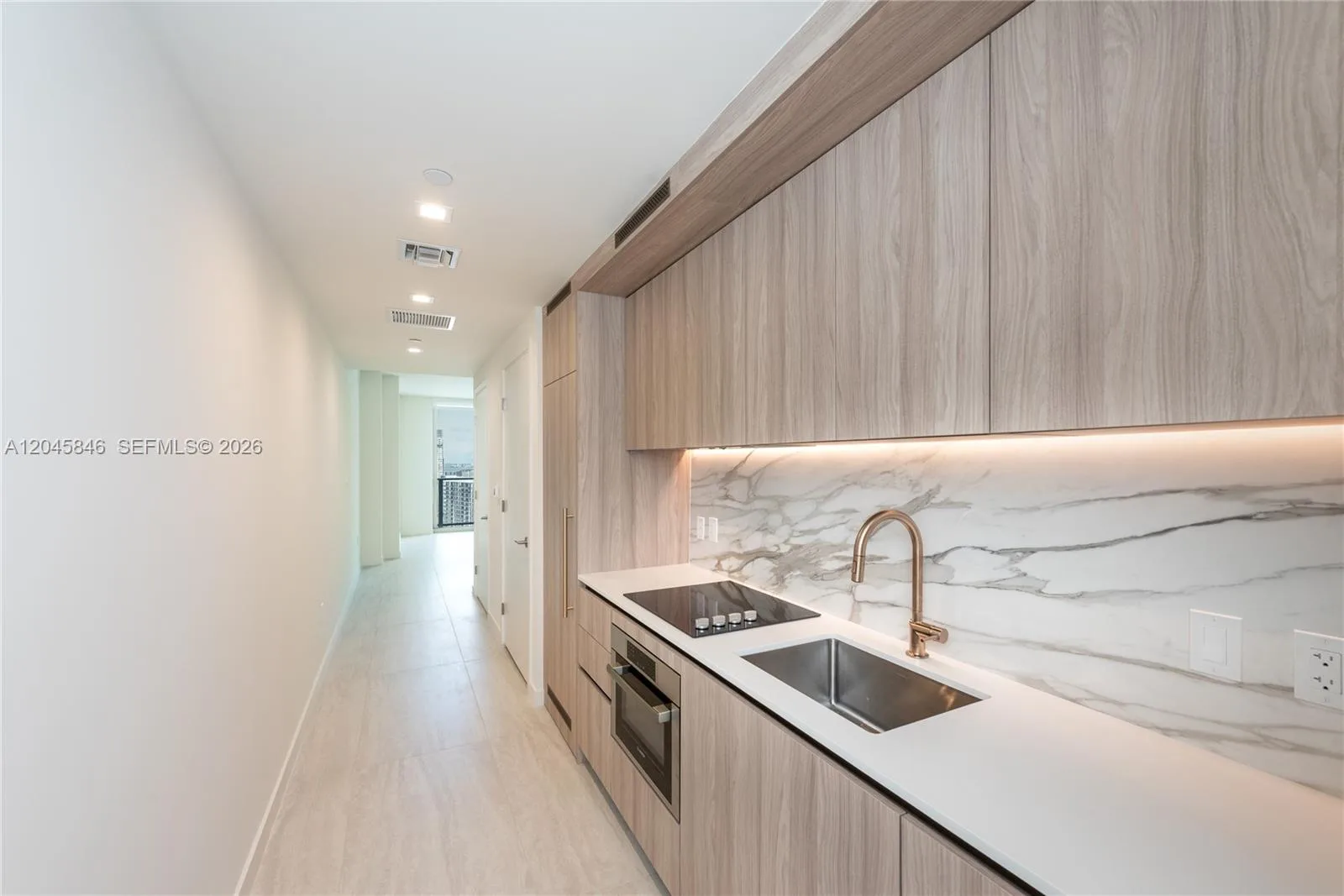 77 SE 5th Street # 3604, Miami, FL 33131 photo 9