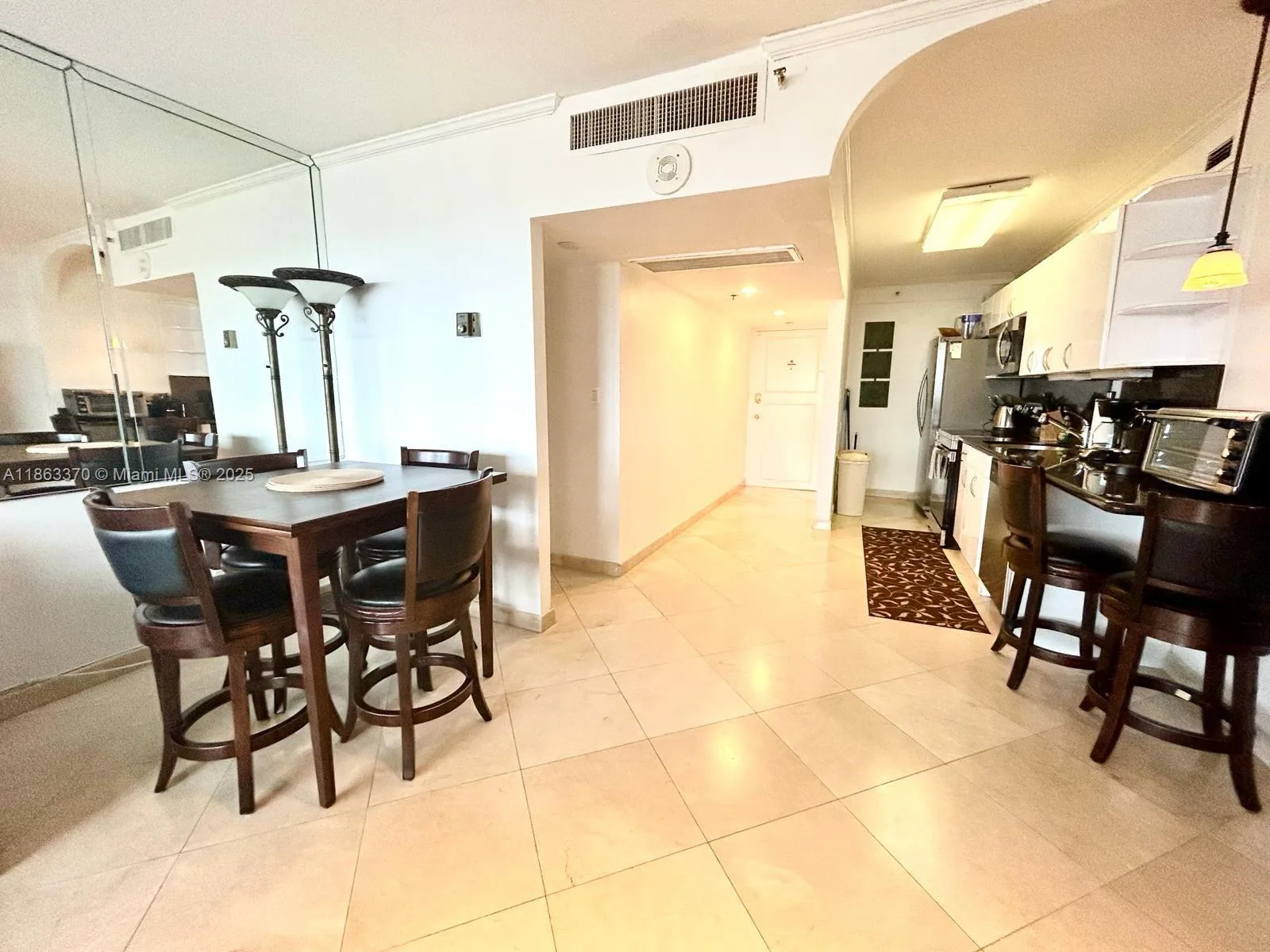 100 Lincoln Rd # 1034, Miami Beach, FL 33139 photo 3